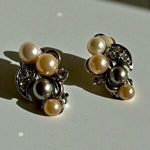 Faux Pearl Clipped Earrings
